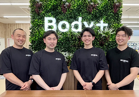 スタッフ集合写真