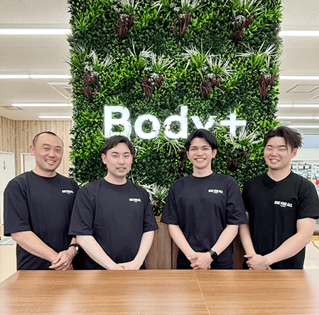 スタッフ集合写真